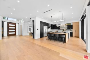 Single Family Residence, 14812 Morrison st, Sherman Oaks, CA 91403 - 5