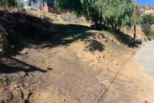 , 207 La Gross way, Chatsworth, CA 91311 - 2