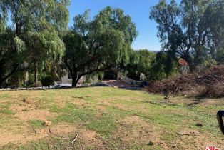 , 207 La Gross way, Chatsworth, CA 91311 - 5