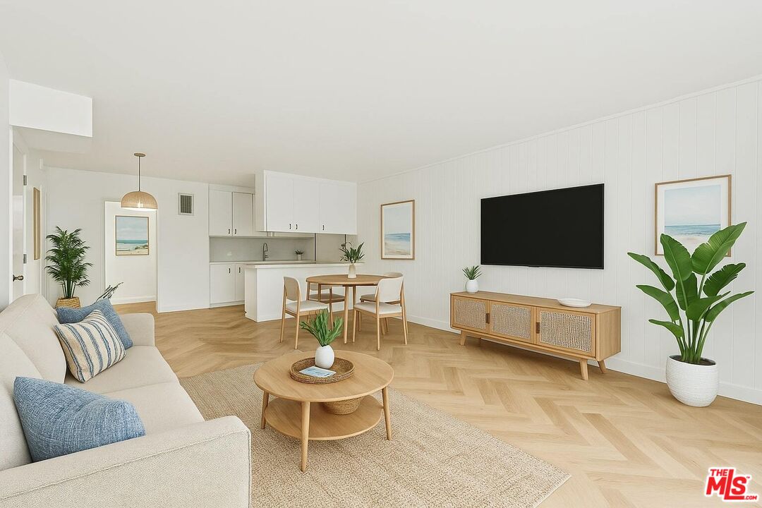 , 7712 Paseo del Rey, Playa Del Rey , CA 90293 - 1