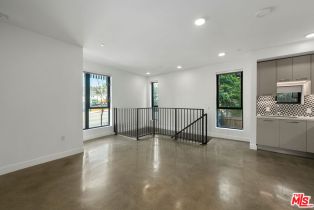 , 1250 Fairfax ave, West Hollywood , CA 90046 - 3