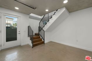 , 1250 Fairfax ave, West Hollywood , CA 90046 - 9