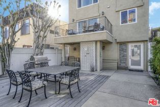 Residential Income, 11 19th ave, Venice, CA 90291 - 4