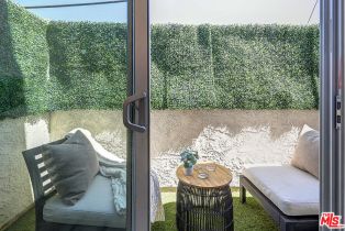 Condominium, 2452 Chelsea pl, Santa Monica, CA 90404 - 13