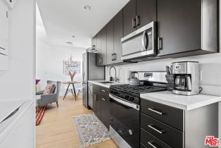 , 823 Flower ave, Venice, CA 90291 - 11