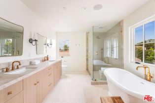 Single Family Residence, 2455 23rd st, Santa Monica, CA 90405 - 45