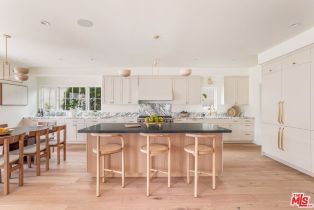 Single Family Residence, 2455 23rd st, Santa Monica, CA 90405 - 28