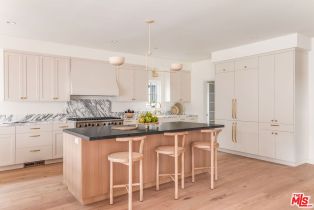 Single Family Residence, 2455 23rd st, Santa Monica, CA 90405 - 13