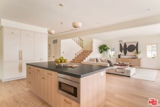 Single Family Residence, 2455 23rd st, Santa Monica, CA 90405 - 27