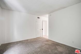 Condominium, 18307 Burbank blvd, Tarzana, CA 91356 - 18