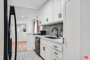 Condominium, 18307 Burbank blvd, Tarzana, CA 91356 - 5