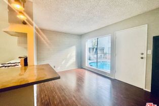 Apartment, 941 San Vicente blvd, West Hollywood , CA 90069 - 4