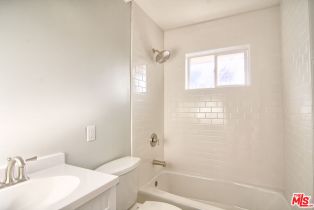 , 2438 5th st, Santa Monica, CA 90405 - 4