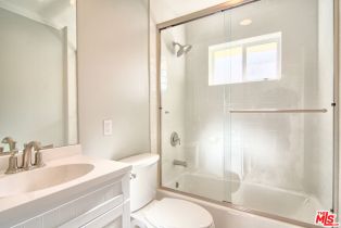 , 2438 5th st, Santa Monica, CA 90405 - 7