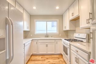 , 2438 5th st, Santa Monica, CA 90405 - 3