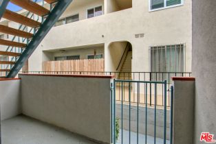 Residential Income, 917 5th st, Santa Monica, CA 90403 - 8