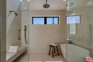 Single Family Residence, 2115 Walnut ave, Venice, CA 90291 - 26