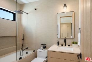 Single Family Residence, 2115 Walnut ave, Venice, CA 90291 - 35