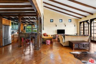 Single Family Residence, 667 Santa Clara ave, Venice, CA 90291 - 5