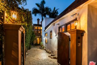 Single Family Residence, 667 Santa Clara ave, Venice, CA 90291 - 3