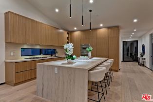 Single Family Residence, 5437 Noble ave, Sherman Oaks, CA 91411 - 14