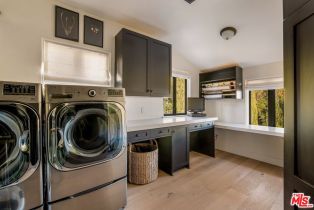 Single Family Residence, 16875 Calle De Sarah, Pacific Palisades, CA 90272 - 32