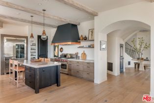 Single Family Residence, 16875 Calle De Sarah, Pacific Palisades, CA 90272 - 19