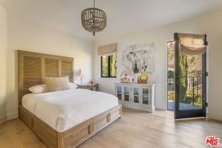 Single Family Residence, 16875 Calle De Sarah, Pacific Palisades, CA 90272 - 29