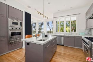 , 9314 Lloydcrest dr, Beverly Hills, CA 90210 - 7