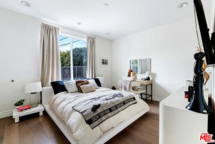 Single Family Residence, 12504 Kling st, Studio City, CA 91604 - 11