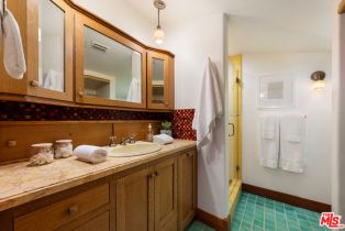 Single Family Residence, 5045 Oakdale ave, Woodland Hills, CA 91364 - 29