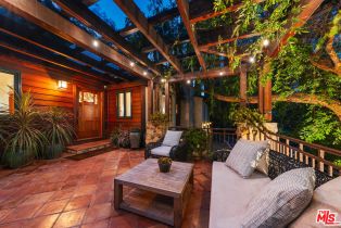 Single Family Residence, 5045 Oakdale ave, Woodland Hills, CA 91364 - 4