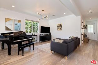 , 2435 Louella ave, Venice, CA 90291 - 9