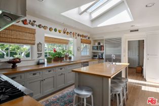 Single Family Residence, 4658 Del Moreno dr, Woodland Hills, CA 91364 - 12