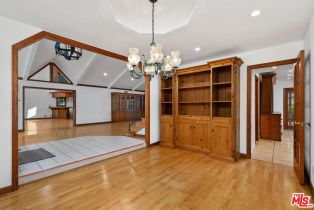 , 21663 Ulmus dr, Woodland Hills, CA 91364 - 8