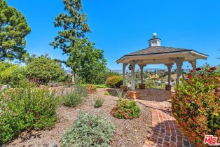 , 21663 Ulmus dr, Woodland Hills, CA 91364 - 3