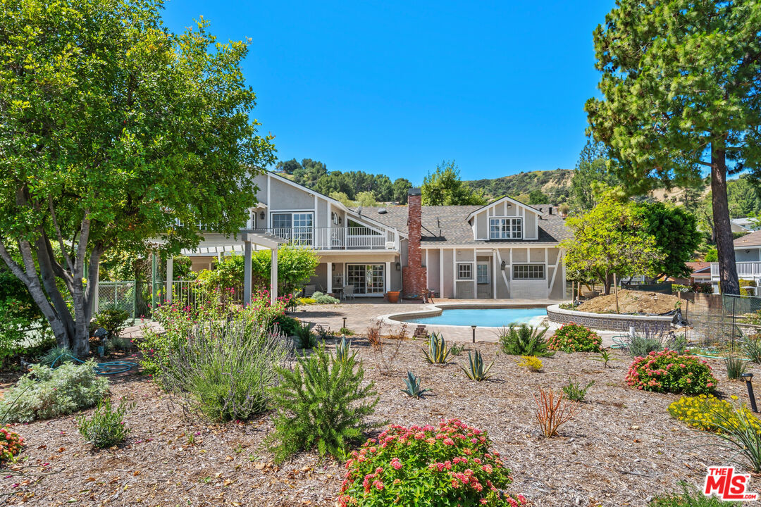 , 21663 Ulmus dr, Woodland Hills, CA 91364 - 1