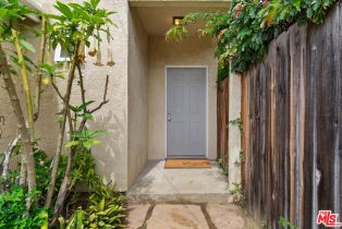 Single Family Residence, 14745 Hartsook st, Sherman Oaks, CA 91403 - 43