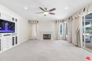 , 24901 Vista Verenda, Woodland Hills, CA 91367 - 46