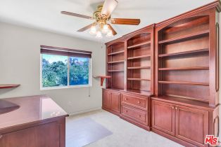 , 24901 Vista Verenda, Woodland Hills, CA 91367 - 30