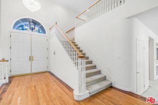 , 24901 Vista Verenda, Woodland Hills, CA 91367 - 9