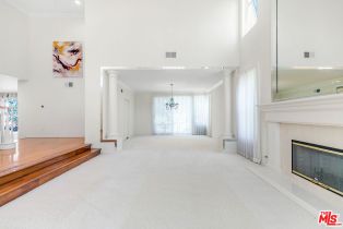 , 24901 Vista Verenda, Woodland Hills, CA 91367 - 6