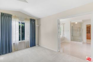 , 24901 Vista Verenda, Woodland Hills, CA 91367 - 18