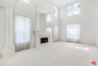 , 24901 Vista Verenda, Woodland Hills, CA 91367 - 3