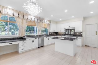 , 24901 Vista Verenda, Woodland Hills, CA 91367 - 49