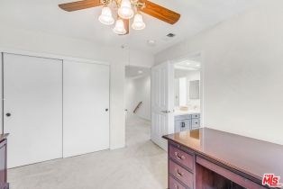 , 24901 Vista Verenda, Woodland Hills, CA 91367 - 32