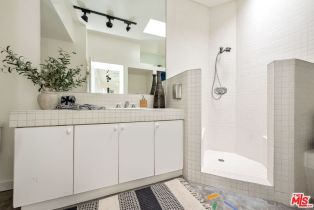 Single Family Residence, 2228 Walnut ave, Venice, CA 90291 - 37