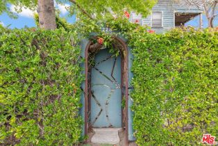 Single Family Residence, 2228 Walnut ave, Venice, CA 90291 - 2