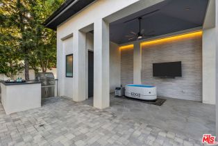 Single Family Residence, 17401 Rancho st, Encino, CA 91316 - 42