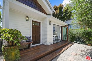 Single Family Residence, 1210 Cabrillo ave, Venice, CA 90291 - 5